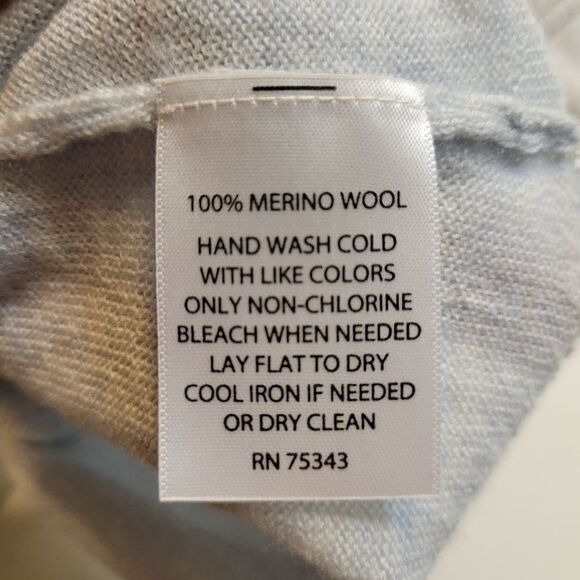 Fenn Wright Manson Pale Blue Merino Wool Vneck Sweater Women's Small - Picture 9 of 11